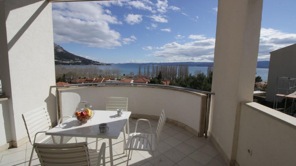 Apartments Ivka Omiš Eksteriør billede