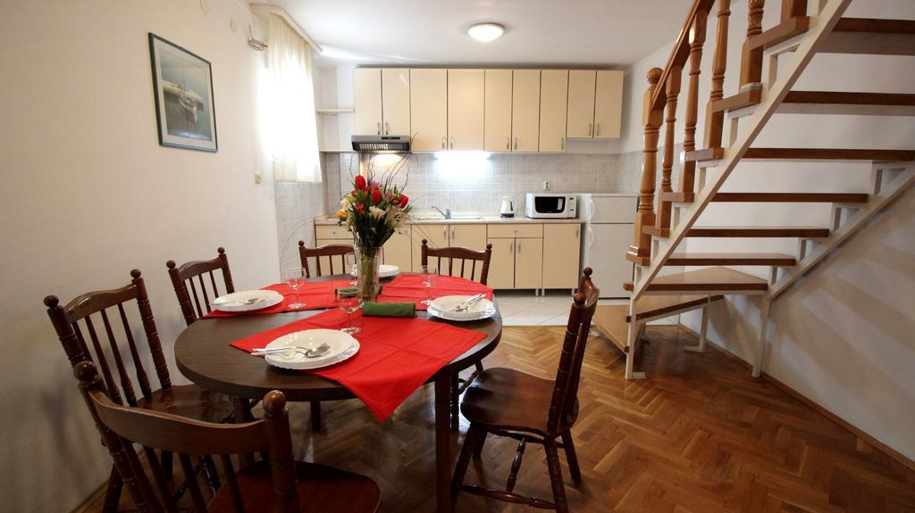 Apartments Ivka Omiš Eksteriør billede